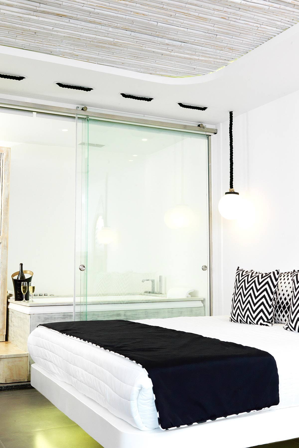 san marino hot tub suite 1