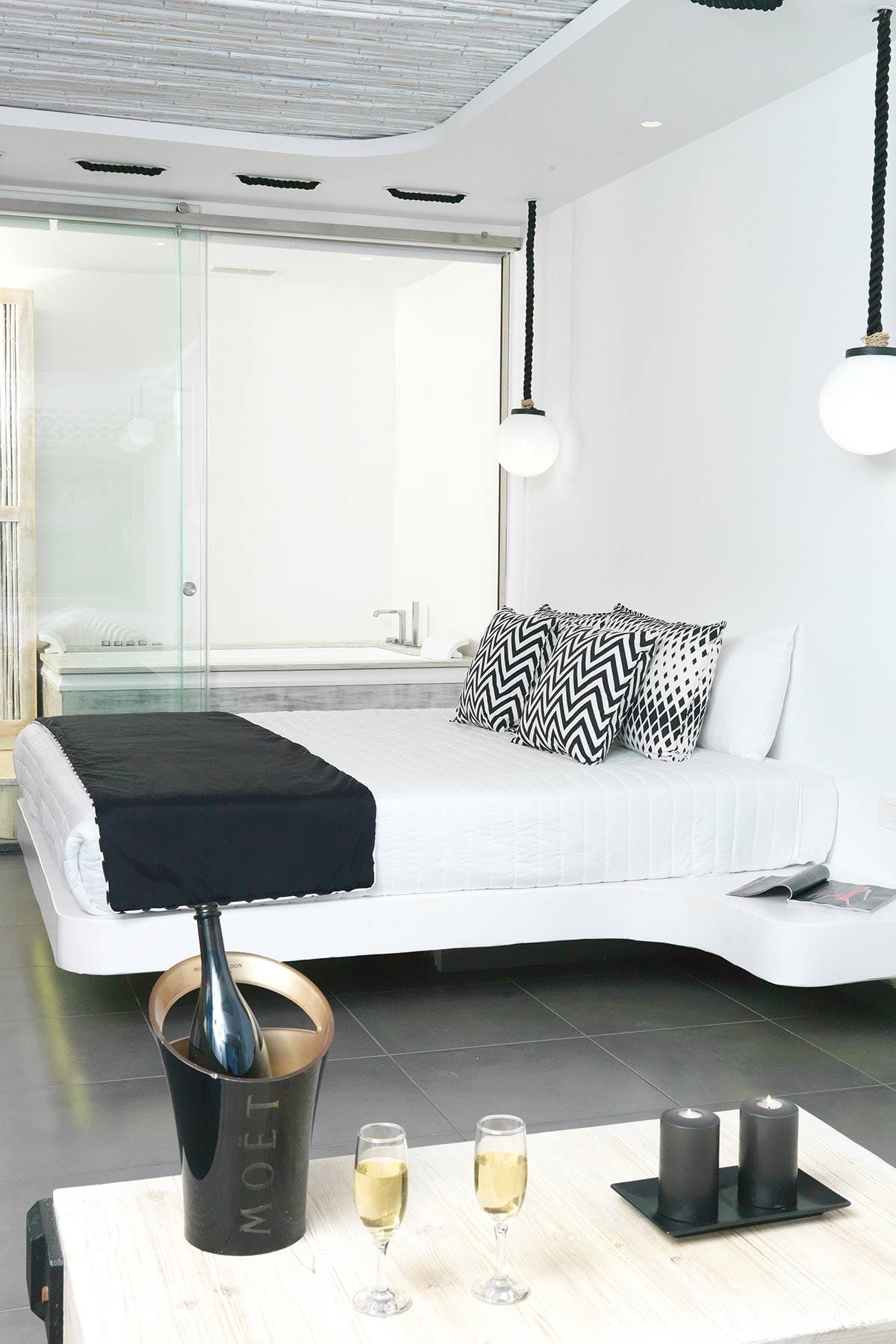 san marino hot tub suite 3